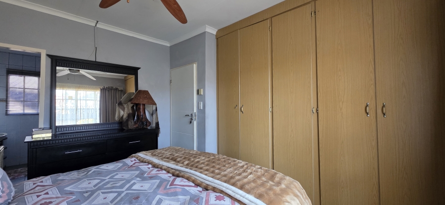 3 Bedroom Property for Sale in Protea Park North West